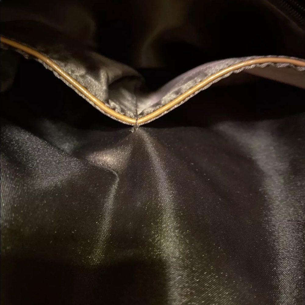 Heshe Convertible Tan Leather Backpack or Shoulder Bag - Picture 11 of 11